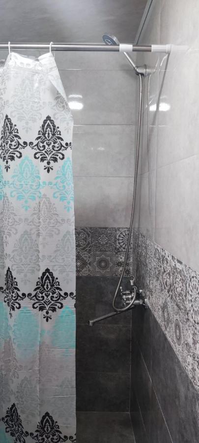 Guest House Lela Rezo Kazbegi Exterior foto