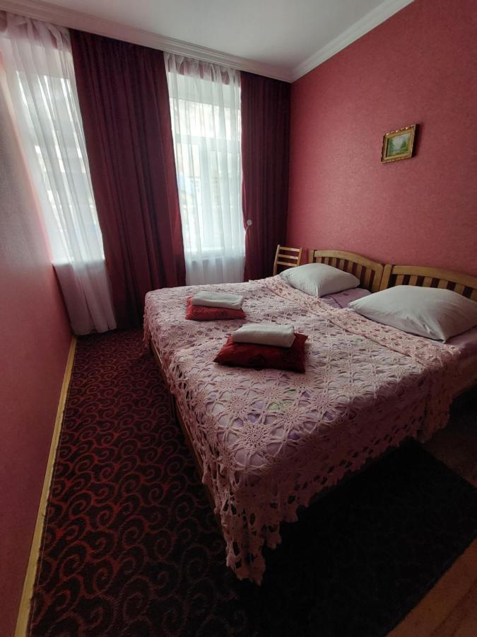 Guest House Lela Rezo Kazbegi Exterior foto