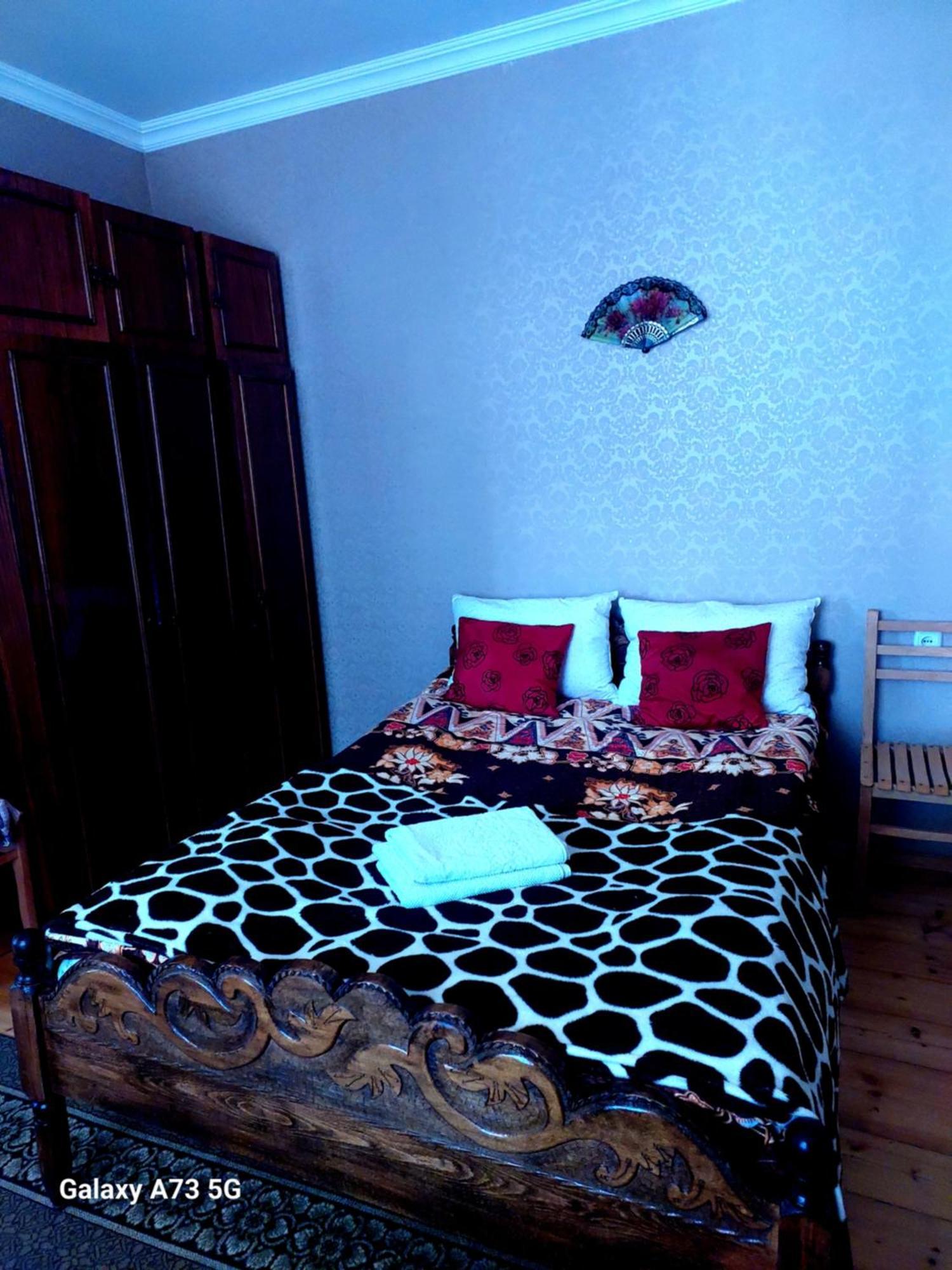 Guest House Lela Rezo Kazbegi Exterior foto