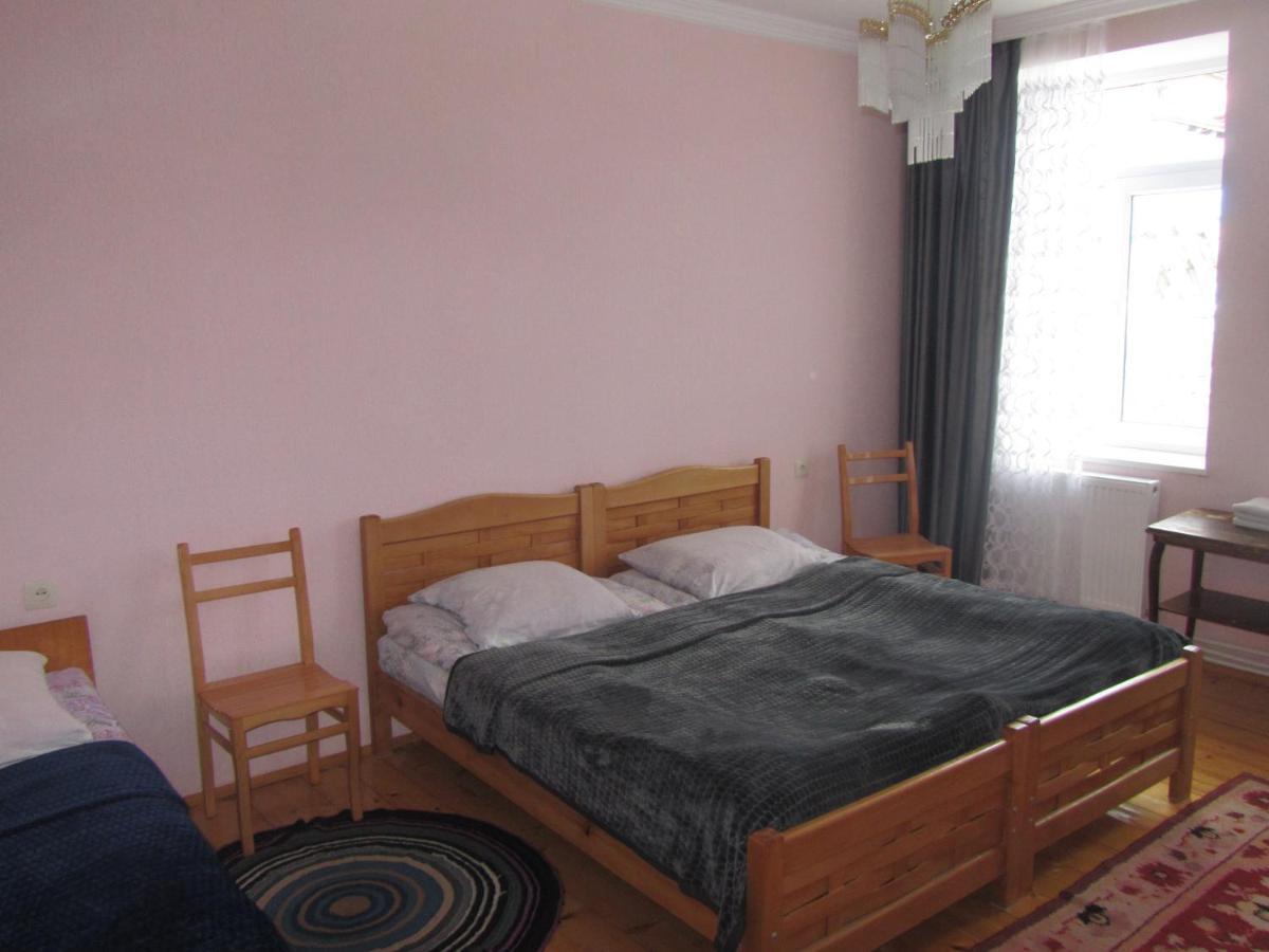 Guest House Lela Rezo Kazbegi Exterior foto
